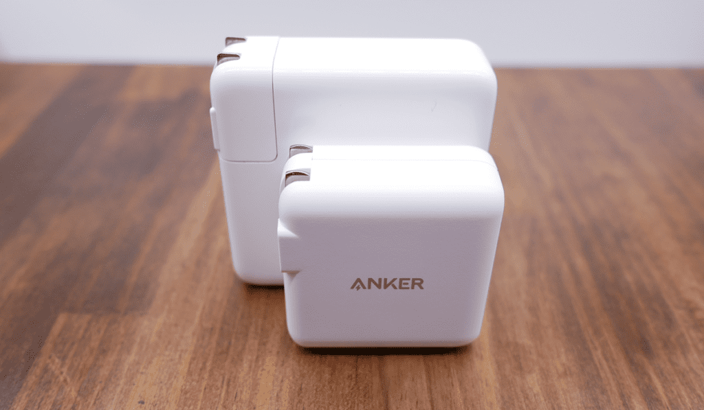 87W USB-C Power Adapter との比較