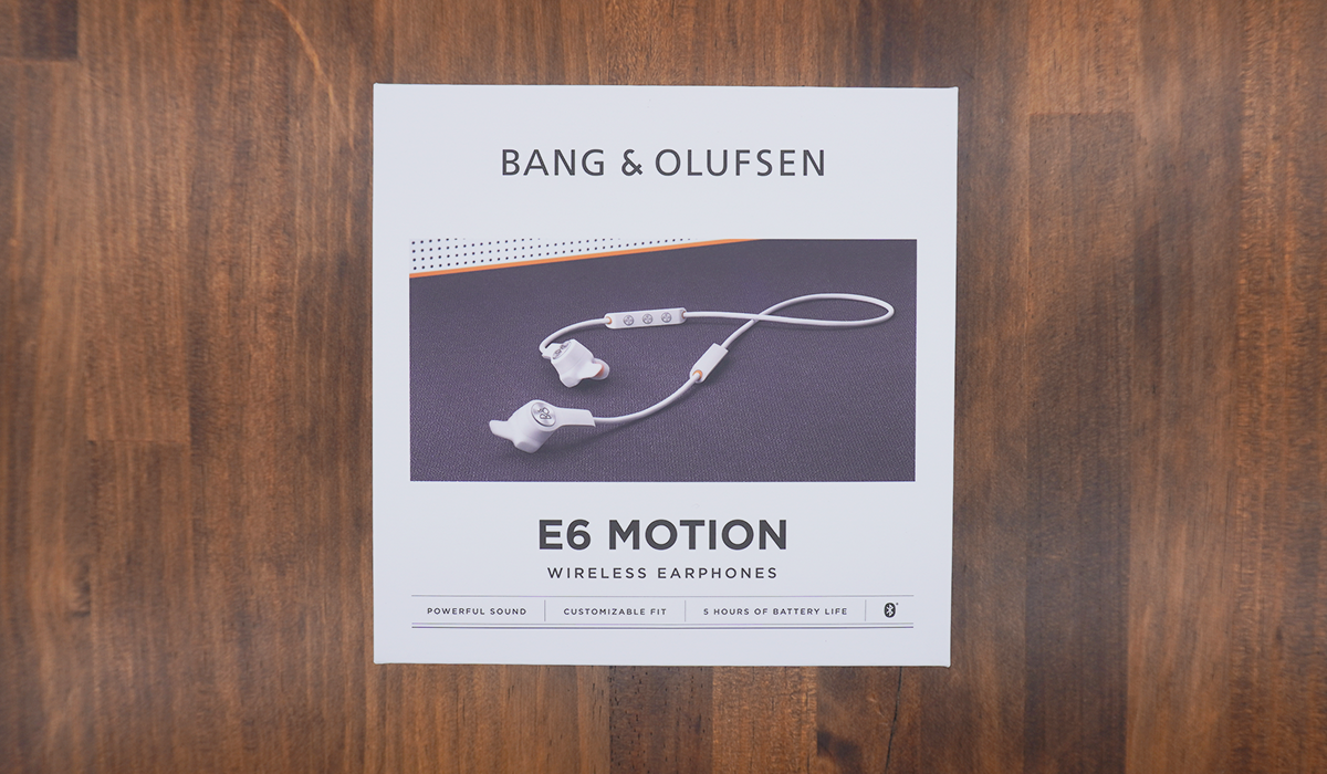 安定の装着性で運動時にも使える Bang & Olufsen Beoplay E6 