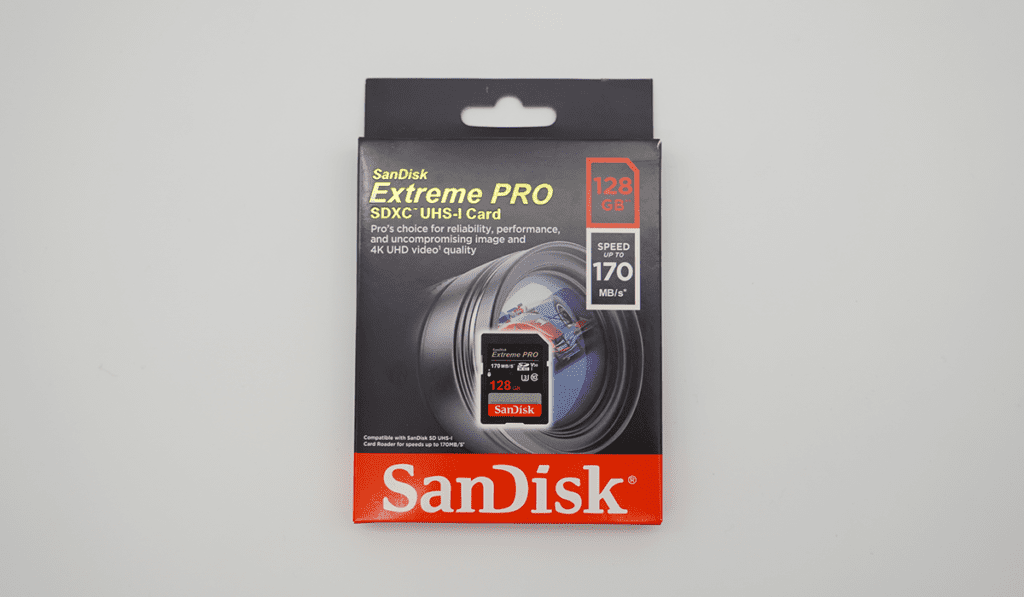 デザイナー観点や実証実験から見抜くSanDiskの並行輸入品SDカードの本物・偽物の見分け方