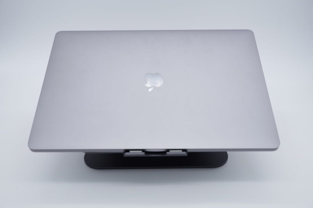 レビュー Bestand Macbookの色に相性ピッタリのノートパソコン用スタンド ガジェット ドローン 家電のレビューブログ Norilog ノリログ