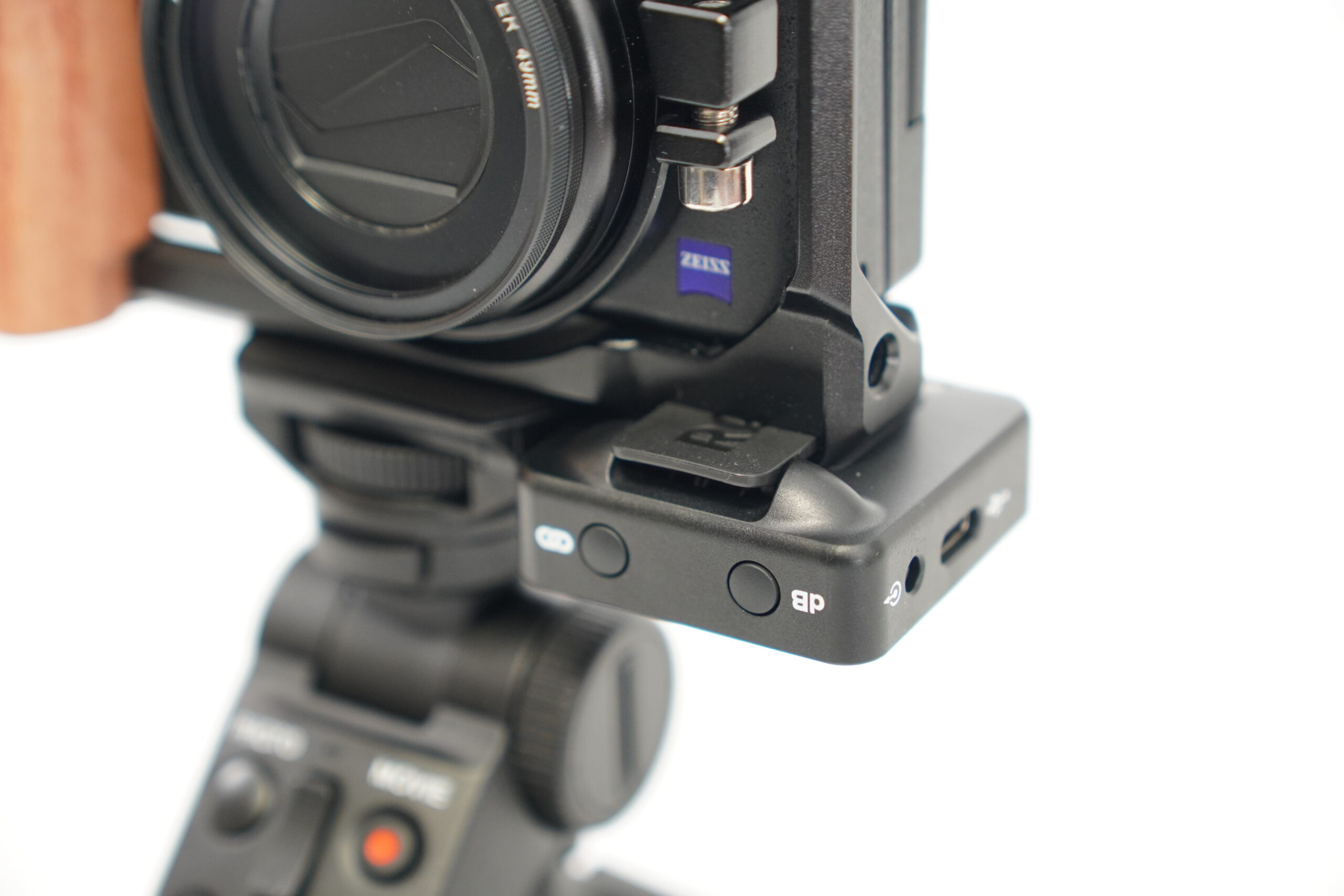 レビュー】SmallRig Sony ZV-1 カメラ専用ウッドグリップ付きケージ