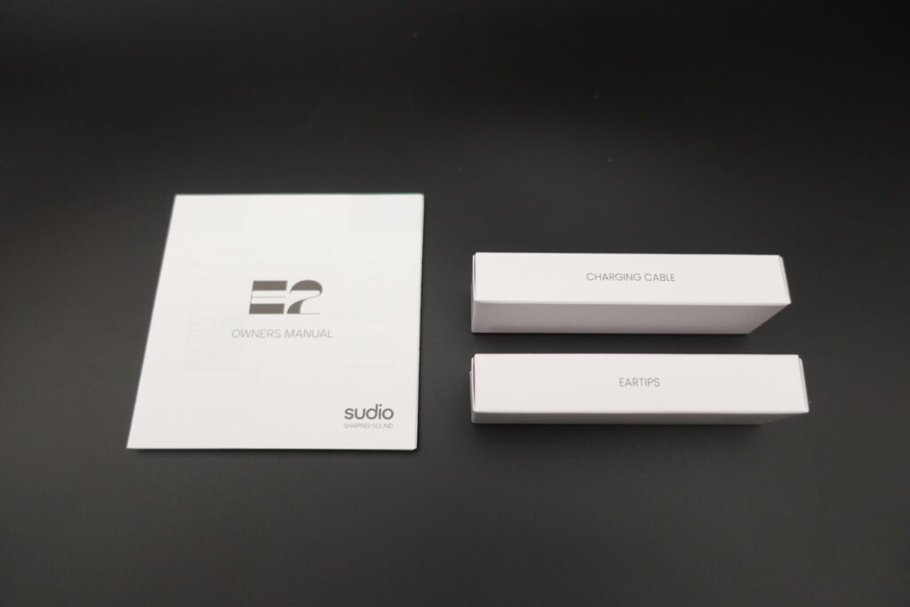 Sudio E2 ANC搭載 ワイヤレスイヤホン 付属品