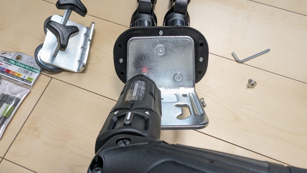FLEXISPOT F8LDの組み立て方 クランプ